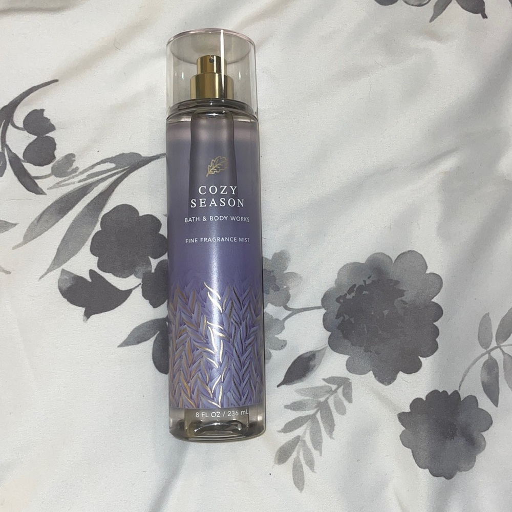 Bath and body works cozy season body spray